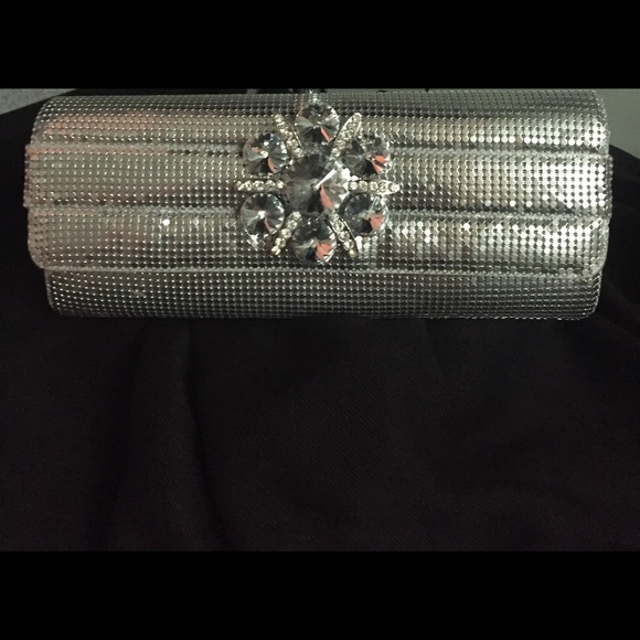 Kate Landry Silver Mesh Metal Clutch Purse - Picture 5 of 7